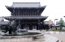 En route pour Fushimi Inari-taisha, le sanctuaire aux 100 000 Torris